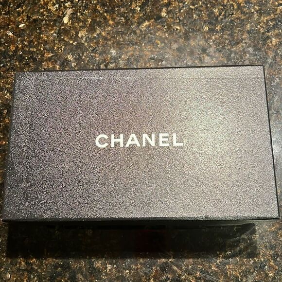 Small Chanel Shoe Box - Black in Excellent Condition - AUTHENTIC - Picture 1 of 5